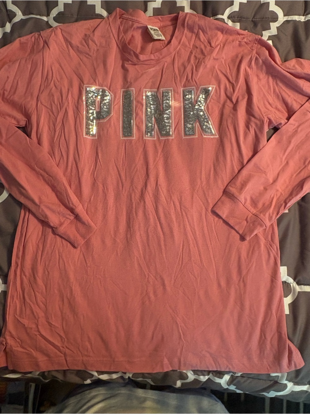 PINK Victoria's Secret Crewneck Tee sequins silver - Pink large NWT